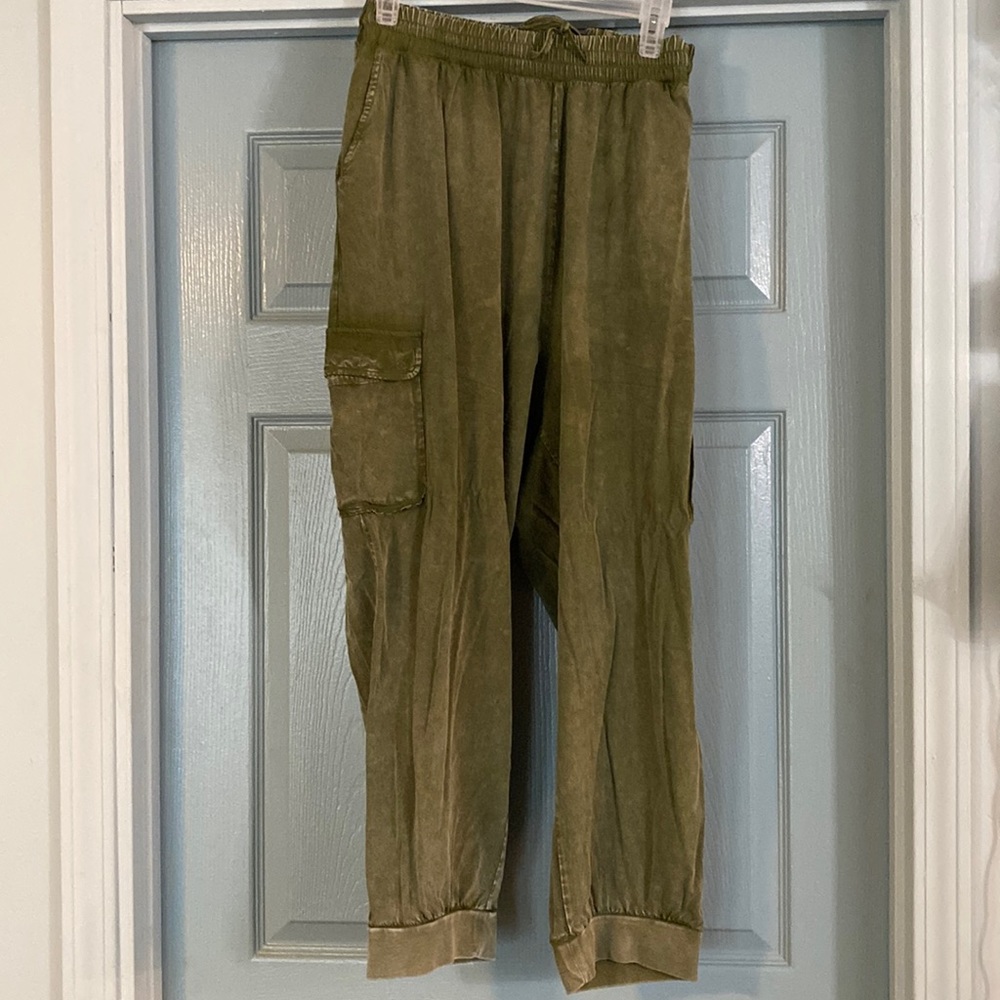 Torrid capris